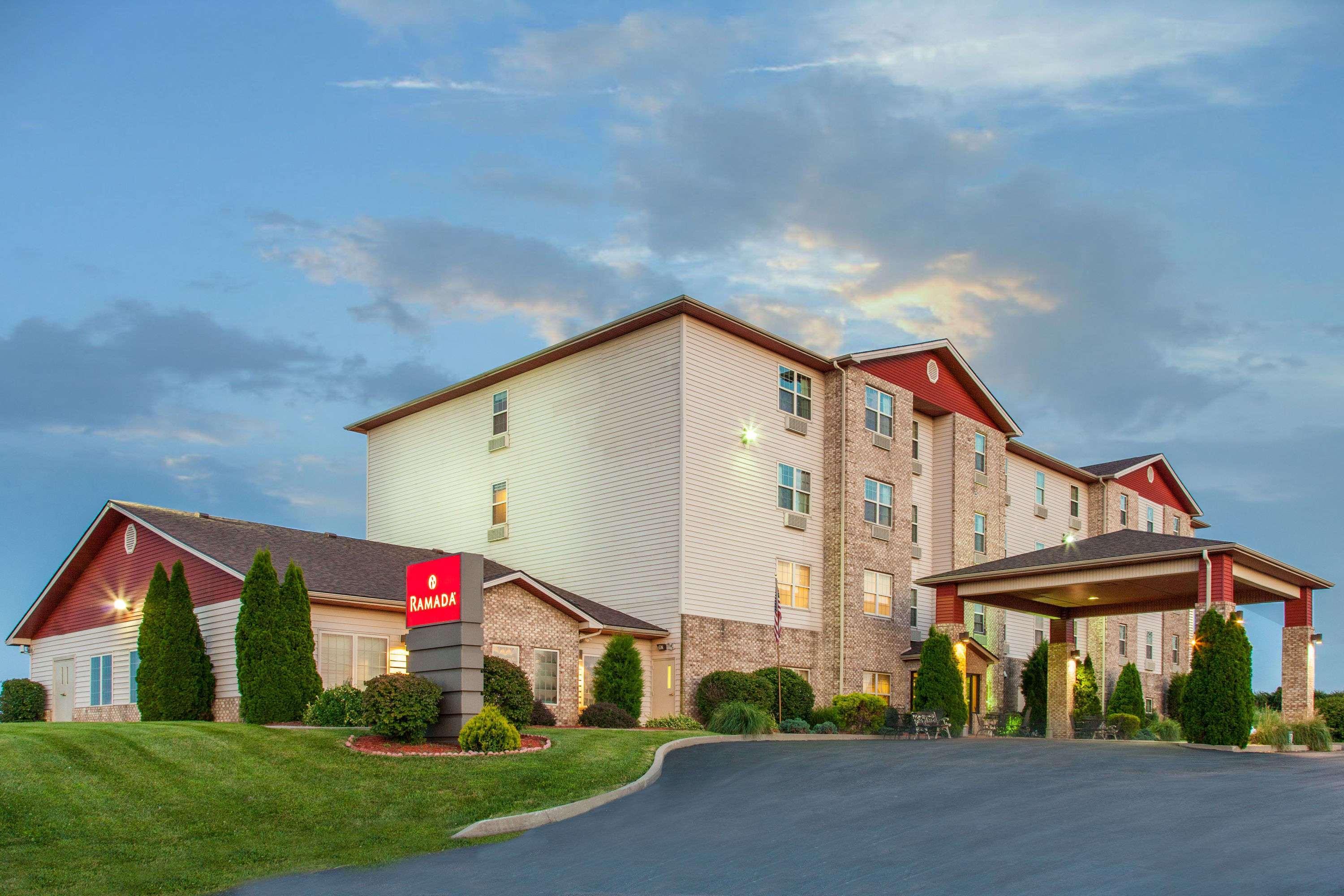 Ramada By Wyndham Sparta/At Speedway Exterior foto