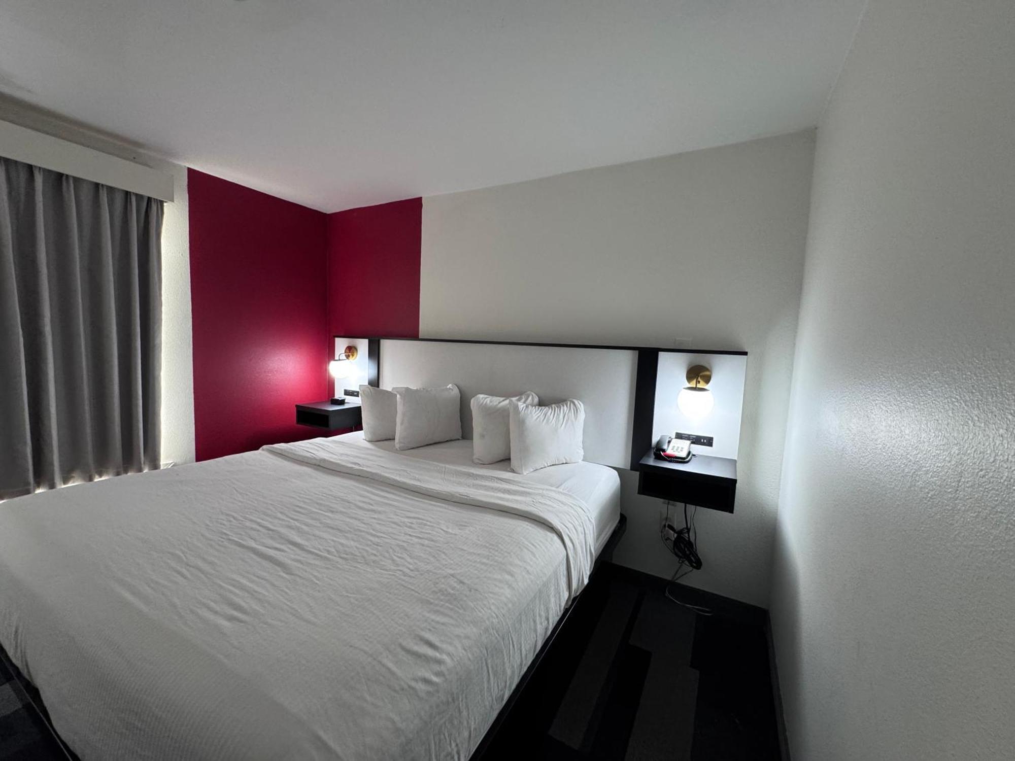 Ramada By Wyndham Sparta/At Speedway Exterior foto
