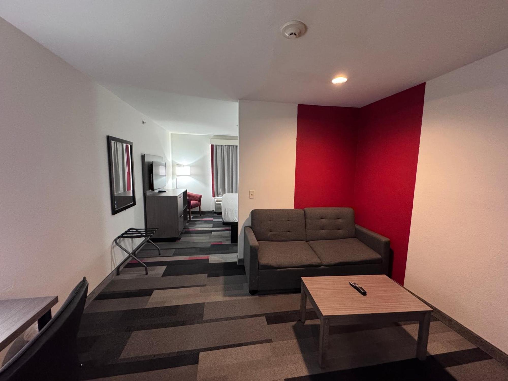 Ramada By Wyndham Sparta/At Speedway Exterior foto