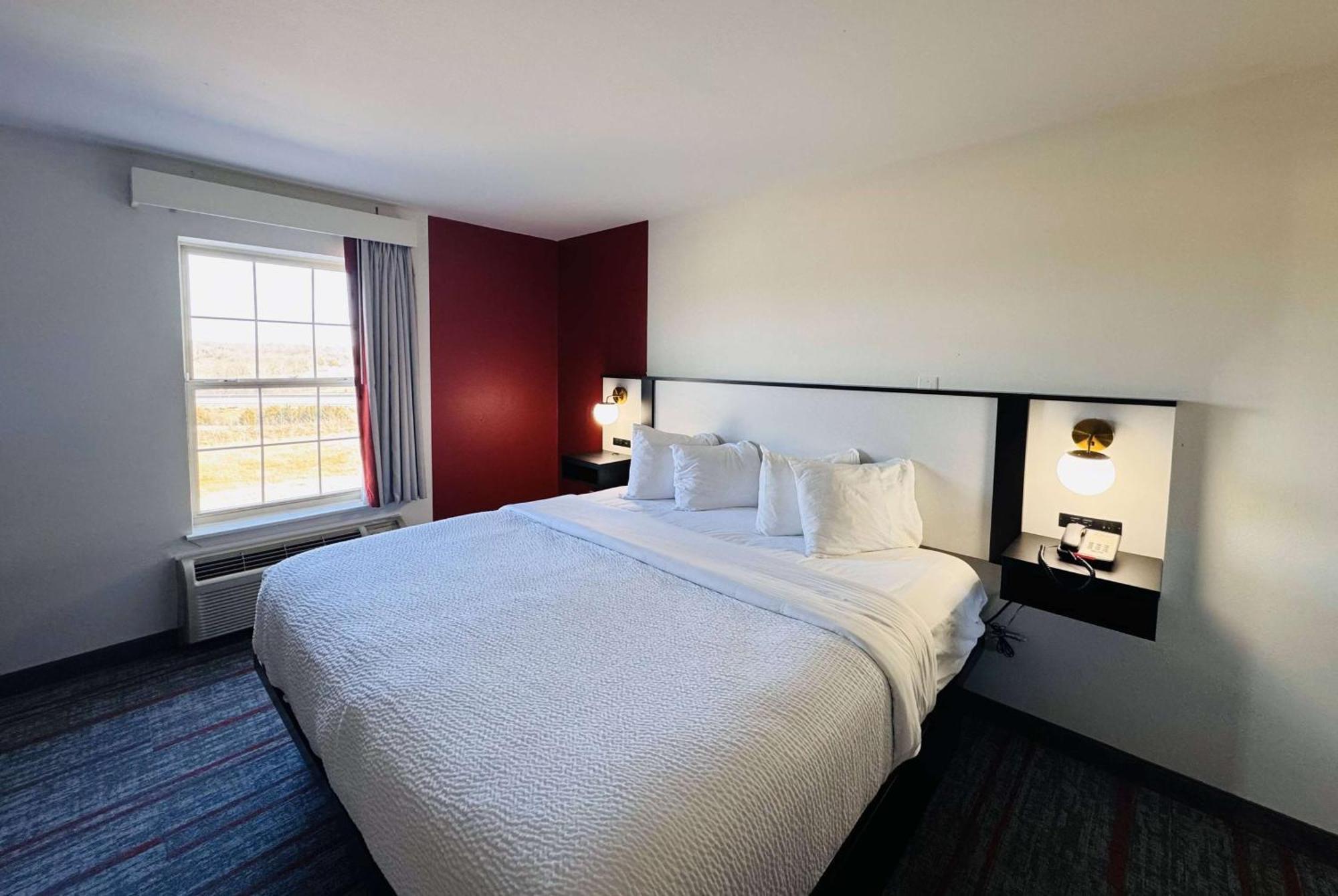 Ramada By Wyndham Sparta/At Speedway Exterior foto